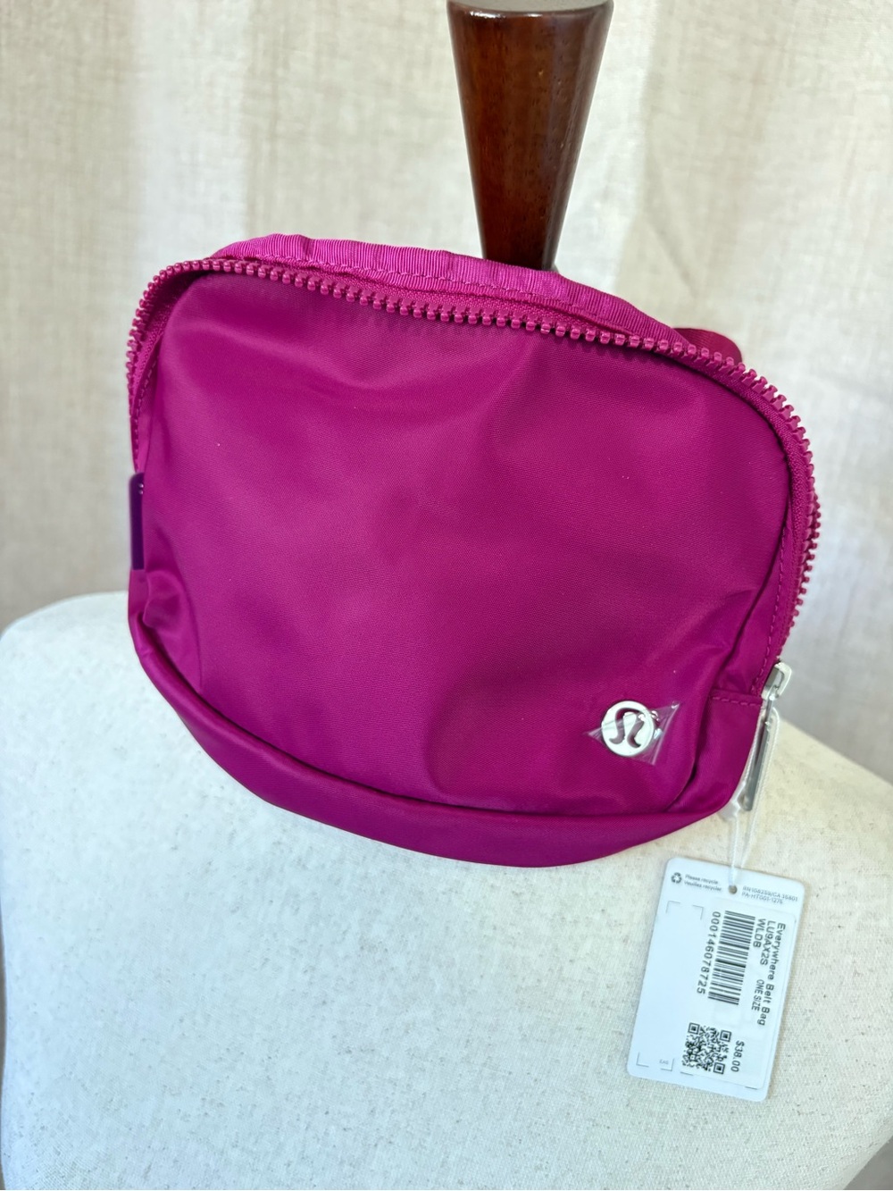 lululemon athletica Everywhere Belt Bag